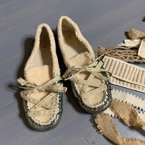 House of Harlow Metallic Lace Moccasins